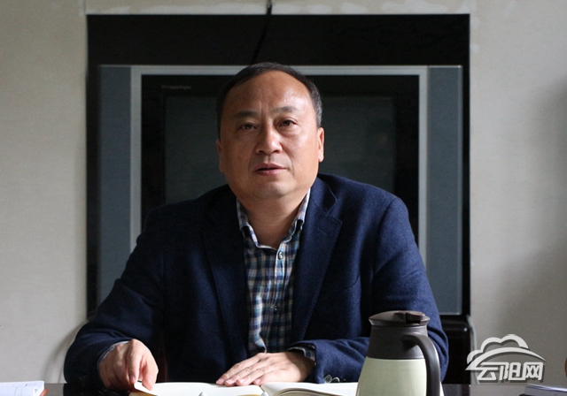 罗斌:解决好三农问题 实现小农户和现代农业的有机衔接