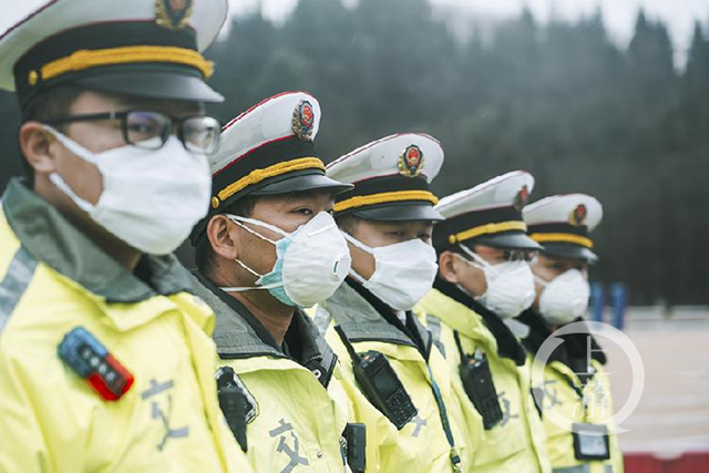 雪中直击重庆高速路防疫第一线 渝鄂省界冷水服务区防疫守护纪实